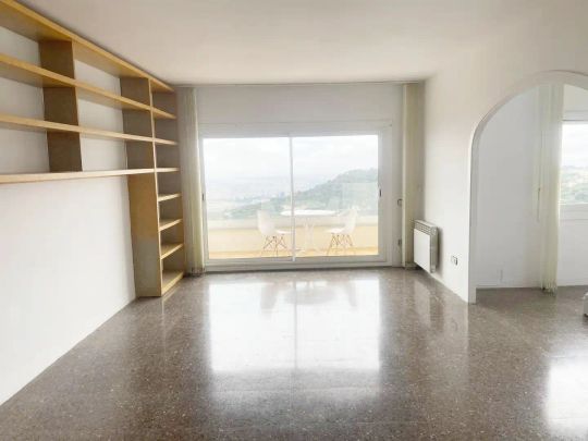 Piso de alquiler en Carrer de Les Alberes, Vallvidrera - Tibidabo - Les Planes - Foto 1