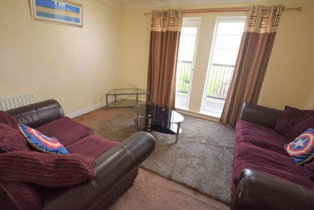 4 bedroom townhouse to rent - Photo 2