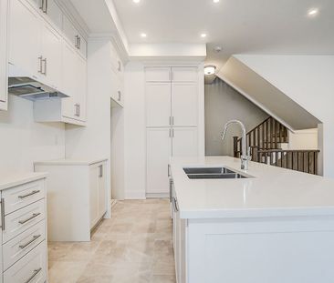 For Lease - 3297 Azam Way, Oakville, Ontario - Photo 4