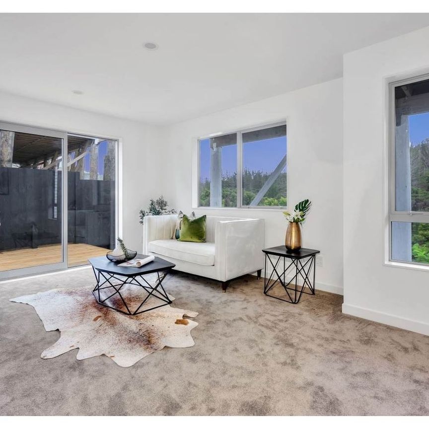 83 Pacific Heights Road, Orewa Ã¢€“ Modern Coastal Living with Space for the Whole Family - Photo 1