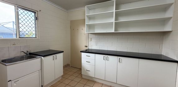 Granny Flat for Rent in Atherton including Power - Photo 2