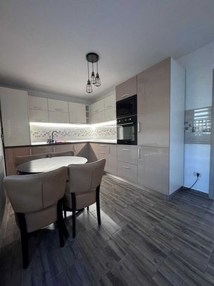 Casa/Vila de inchiriat 750 euro - Fotografie 1