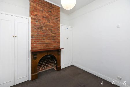 “LOVELY TWO BEDROOM WITH UPDATED BATHROOM” - Photo 4