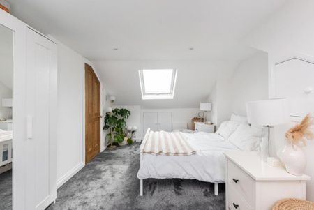 4 bedroom terraced house to rent - Photo 4