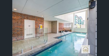 AVAILABLE SOON - UNFURNISHED - Photo 3