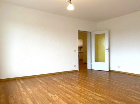 Sanierte Wohnung mit Einbauküche und toller Balkonaussicht - Photo 2