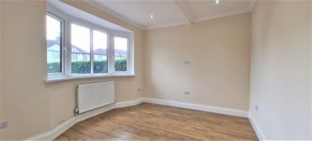 4 bedroom semi-detached house to rent - Photo 2