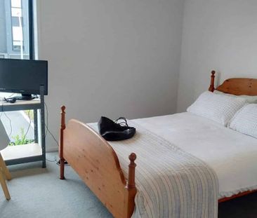 Modern Townhouse Living in a Prime Mount Wellington Location - Photo 3