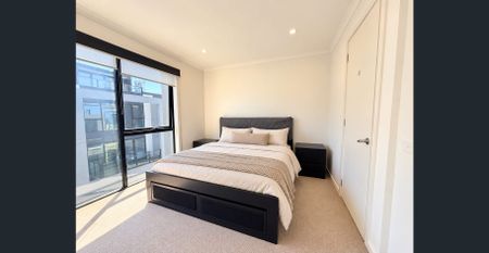 Contemporary Living in a Sought-After Port Melbourne Location - Photo 3
