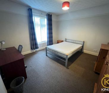 4 bedroom terraced house to rent - Photo 3