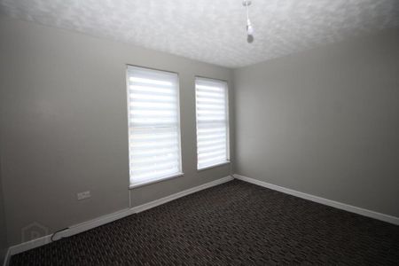 26 Nelson Street, Carrickfergus, BT38 8AR - Photo 4