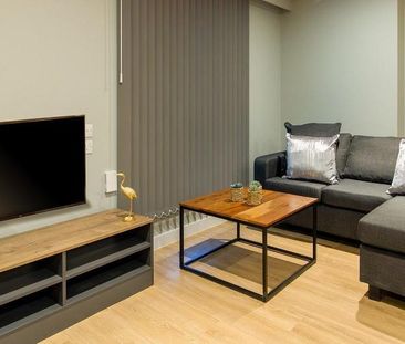 1 bedroom in a flat share to rent - Photo 6