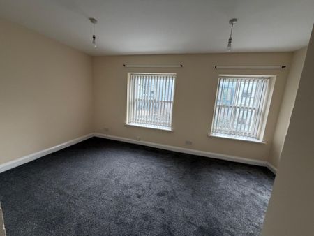 ONE BEDROOM FLAT - Photo 2