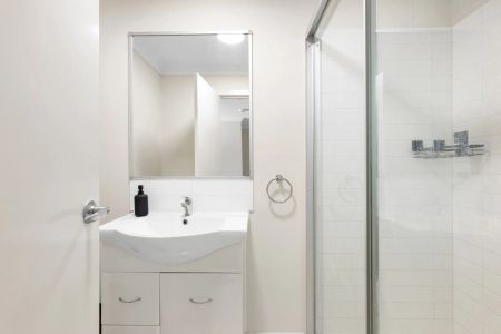 Private Family Home in Boutique Complex with Low-Maintenance Living - Photo 3