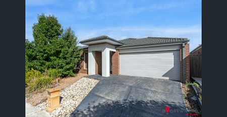 Stylish Family Living with Exclusive Saltwater Coast Lifestyle Access - Photo 3