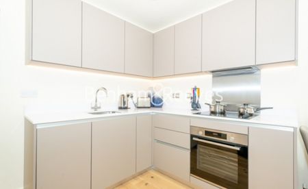 Studio flat to rent in Thunderer Walk, Woolwich, SE18 - Photo 5