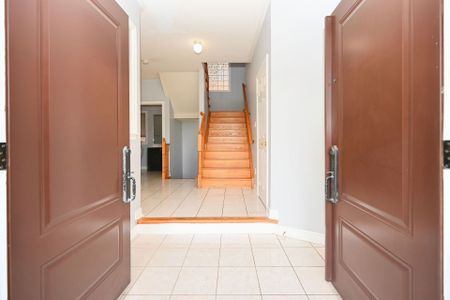 For Lease - 514 Navigator Drive, Mississauga, Ontario - Photo 5