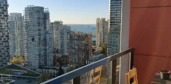 Two Bedroom Water View Yaletown Unit - Photo 2