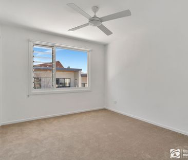 As-new townhouse - Ultimate comfort and convenience - Photo 5