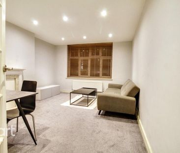 3 bedroom flat to rent - Photo 1