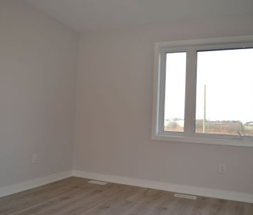 For Lease - 954 Chapman Mills Drive, Barrhaven, Ontario - Photo 4