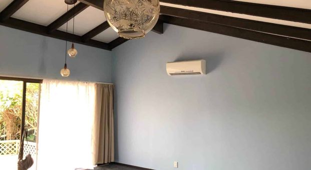 Lovely Three Bedroom Family Home! - Photo 1