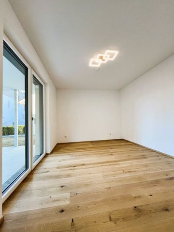 LUXUS PUR: Traumhafte 4-Zimmer-NEUBAU-Wohnung mit 103 m² großem Garten ab sofort zu mieten! - Foto 5