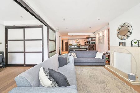 3 bedroom flat to rent - Photo 3