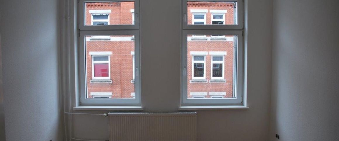 2-Zimmer-Wohnung mit Balkon in der Bahnhofstr. 24 in Kiel zu vermieten! Otto Stöben GmbH - Foto 1
