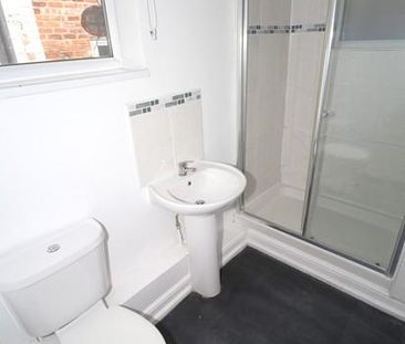 1 bedroom ground floor flat to rent - Photo 5