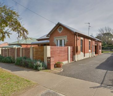 EAST TAMWORTH - Fully Furnished, Ideal Location - Photo 1