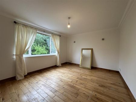 3 bedroom end of terrace house to rent - Photo 4