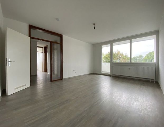 3,5–Zimmer-Wohnung mit schönem Ausblick in Zentraler Lage - Foto 1