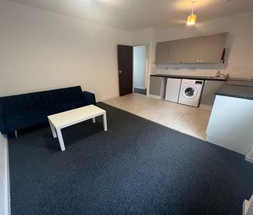 1 Bed Flat, Ida Street, E14 - Photo 6