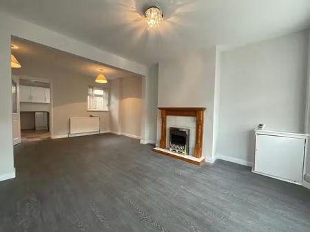 35 Northwood Drive, - Photo 4