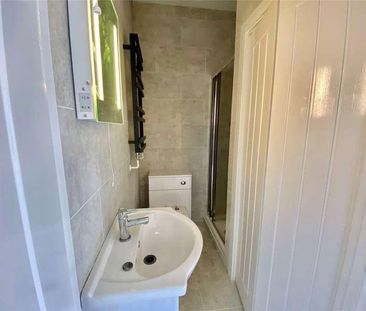 Chataway House, Leach Road, Chard, Somerset, TA20 - Photo 4