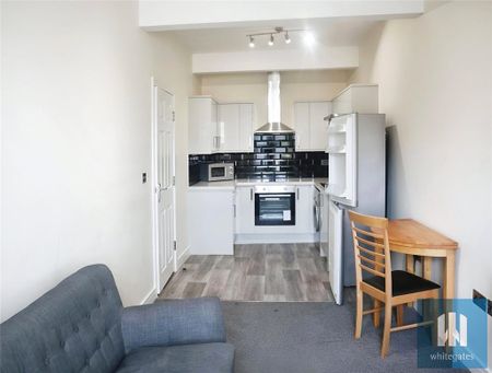 1 bedroom penthouse to rent - Photo 3