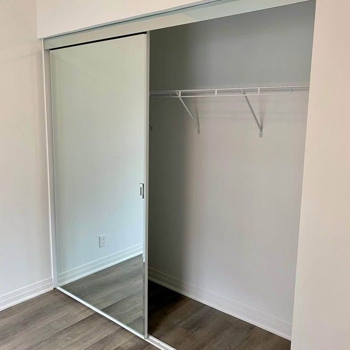 For Lease - 102 Grovewood Common Unit# 334, Oakville, Ontario - Photo 1