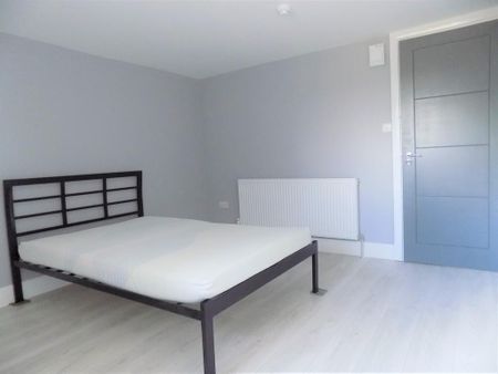 1 bedroom house of multiple occupation to rent - Photo 2