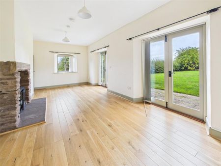 4 bedroom detached house to rent - Photo 3