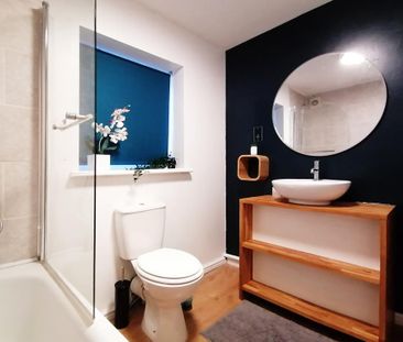 4 bedroom terraced house to rent - Photo 5