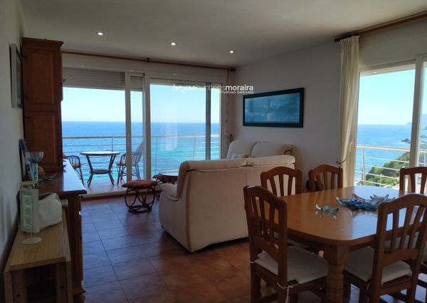 FIRST LINE APARTMENT IN MORAIRA FOR LONG TERM RENTAL