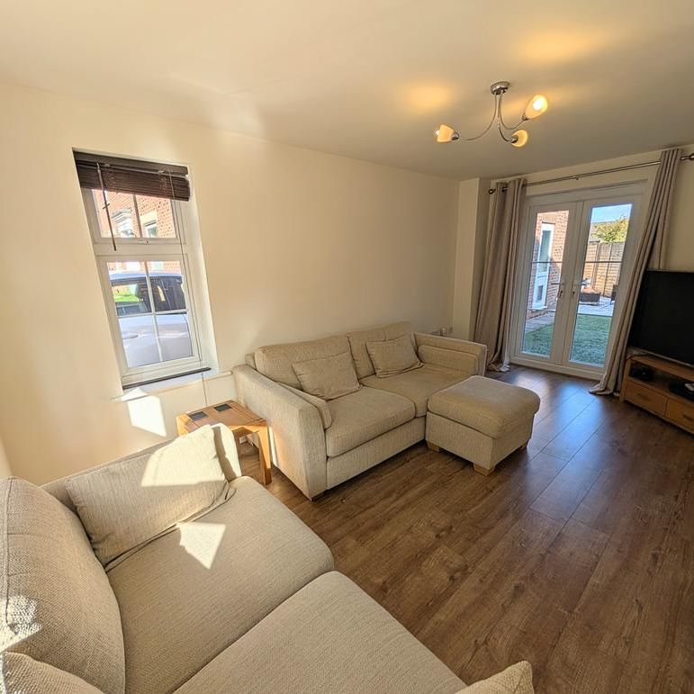 3 bedroom semi-detached house to rent - Photo 1