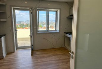 Apartamento T4 em Porto