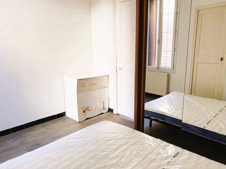 Location Appartement 3 pièces 66m² - Photo 3