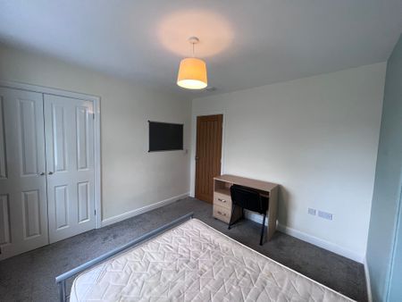 Melrosegate, Tang Hall - P10915 - Photo 5