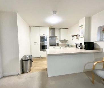 2 bedroom apartment to rent - Photo 4