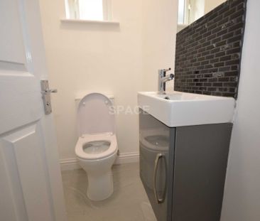 Wokingham Road, Reading, Berkshire, RG6 1JL- Room 6 - Photo 5