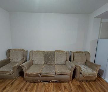 2 Bed Flat, Chudleigh Crescent, IG3 - Photo 1