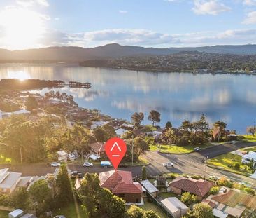 LAKEFRONT LIVING WITH BREATHTAKING VIEWS - Photo 4